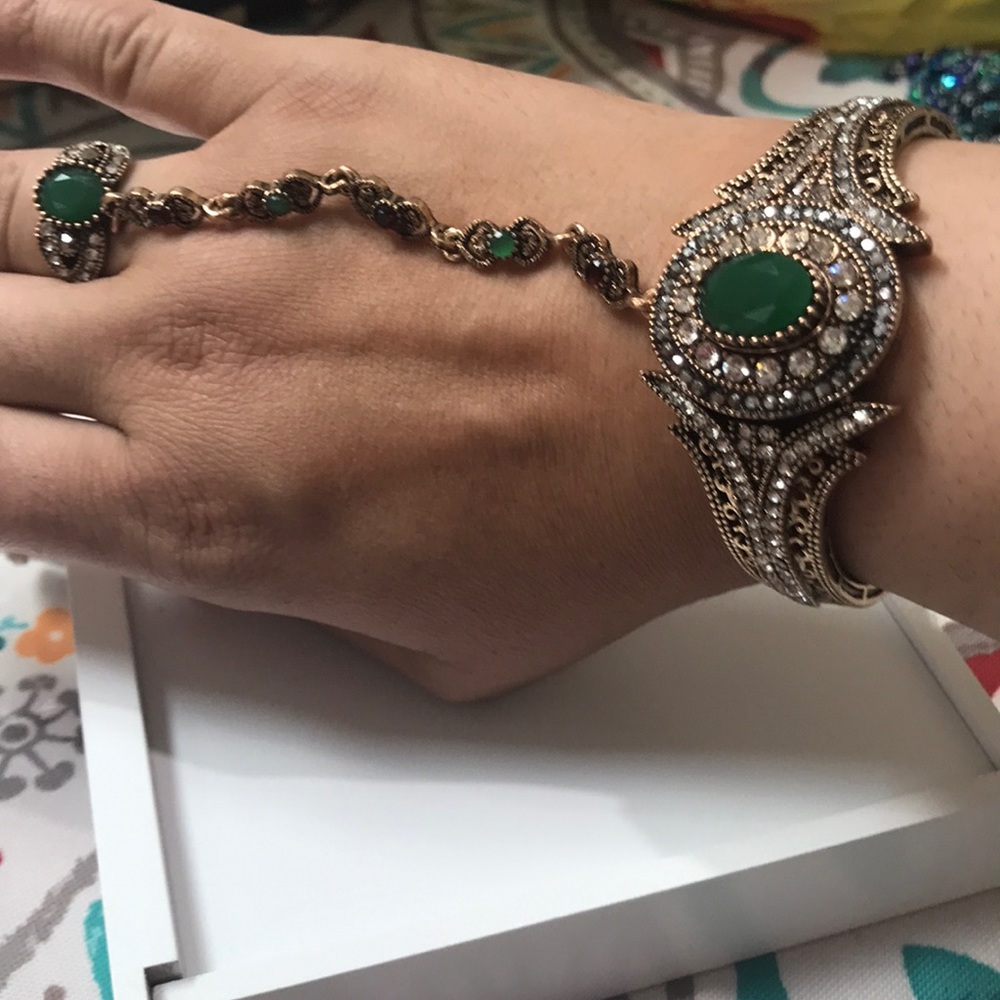 New beautiful bracelet and ring attached